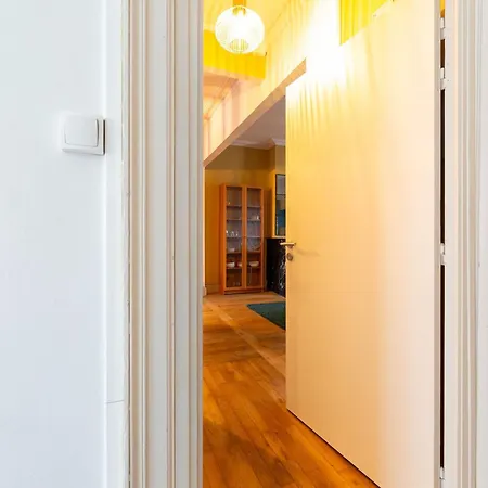 Retraite Elegante A Avec 3 Spacieuses - Fr-1-584-342