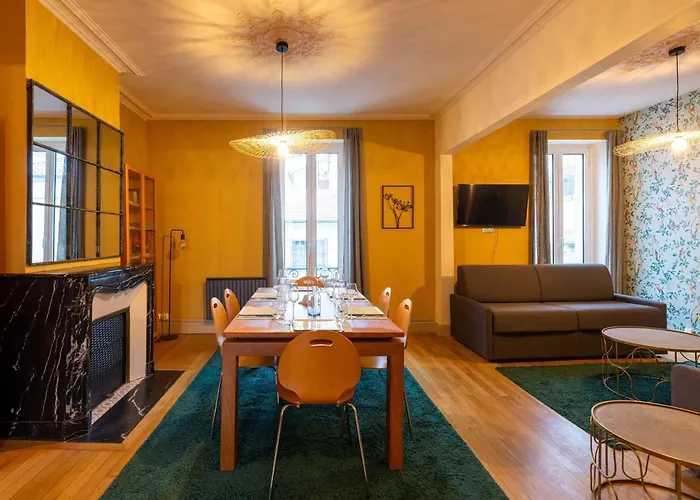 Retraite Elegante A Avec 3 Spacieuses - Fr-1-584-342