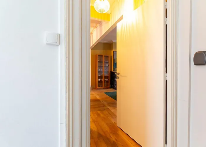 Retraite Elegante A Avec 3 Spacieuses - Fr-1-584-342